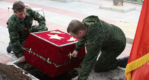 Перезахоронение останков участников 115-ой Кавдивизии в пос. Большая Мартыновка Ростовской области. Фото Р.Гуртуева