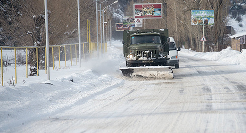 Заснеженная дорога в Армении. Фото: © Sputnik/ Асатур Есаянц

Read more: http://ru.armeniasputnik.am/incidents/20161101/5335055/dorogi-gololed-sneg-mashiny-trassy.html