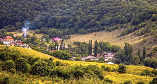 Вид на селение Яндаре. Фото Адам Сагов - https://ru-ru.facebook.com/people/Adam-Sagov/100007324956235