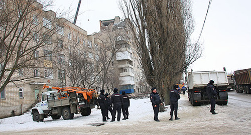 На месте взрыва в многоэтажном доме. Шахты, 14 января 2018 г. Фото Вячеслава Прудникова для "Кавказского узла"