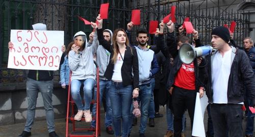 Участники акции протеста в Тбилиси. Фото: Инна Кукуджанова для "Кавказского узла".