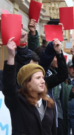 Участница протестной акции в Тбилиси. Фото Инны Кукуджановой для "Кавказского узла".