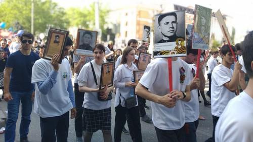 Шествие "Бессмертный полк" в Дагестане 9 мая 2019 года. Фото Ильяса Капиева для "Кавказского узла"