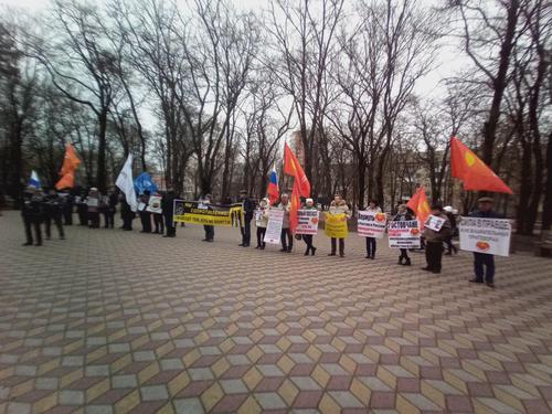 Участники митинга в Ростове-на-Дону. Фото Валерия Люгаева для "Кавказского узла"