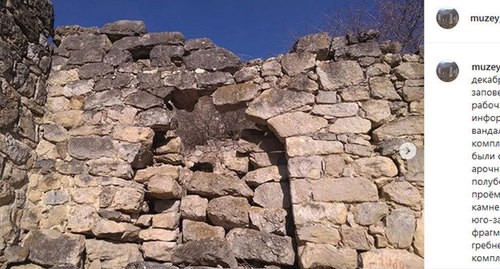 Башня в селе Бейни. Фото:пресс-служба ГКУ "Джейрахско-Ассинский государственный историко-архитектурный и природный музей-заповедник" https://www.instagram.com/p/B6IW-wxnZmE/