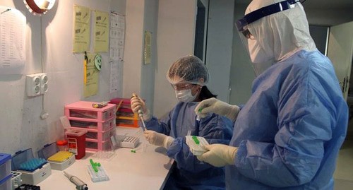 Тестирование на COVID-19 в  Грузии. Фото Iaea Imagebank- https://commons.wikimedia.org/wiki/Category:COVID-19_pandemic_in_Georgia
