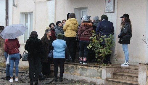 Очередь перед почтовым отделением в городе Аскеране, Нагорный Карабах, 14 декабря 2020 года. Фото Алвард Григорян для "Кавказского узла".