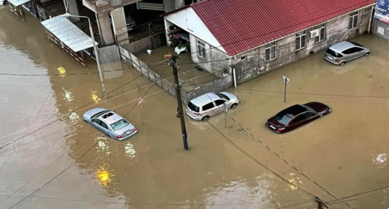 Подтопление в Батуми, фото: Vesti.az