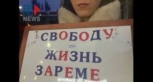 Оксана Осадчая на пикете в поддержку Заремы Мусаевой. Раменское, 24 декабря 2024 года. Фото RusNews, опубликованное на странице Оксаны Осадчей во "ВКонтакте" https://vk.com/wall258387065_4531