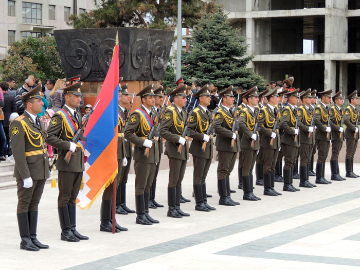 Рта почётного караула на Мемориальном комплексе.